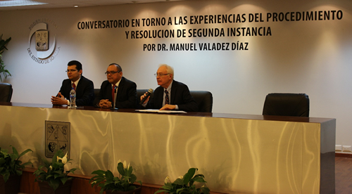 Imparte conferencia en torno a las experiencias del NSJP en segunda instancia