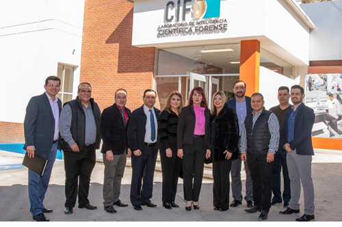 Jueces y funcionarios del Poder Judicial del Estado visitan el Laboratorio de Inteligencia Científica Forense