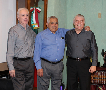 Visita Ronaldo 'Ronnie' Camacho al Presidente del STJ