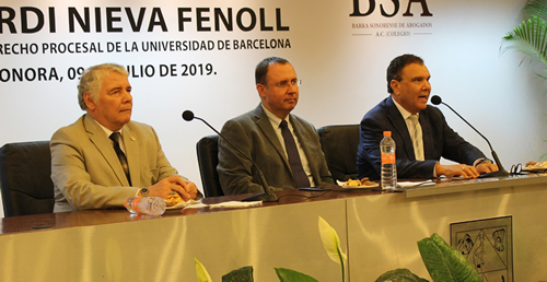 Imparte Conferencia Magistral "La Prueba: Mitos y Leyendas"