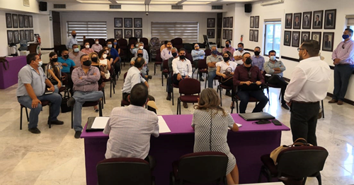 Imparte conferencia sobre Cumplimiento de Obligaciones en Tiempos de Pandemia