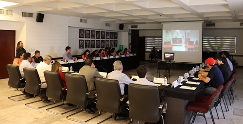 Visitan el Poder Judicial del Estado