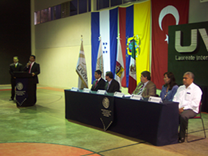 Conferencia sobre salidas alternas en la solución de conflictos