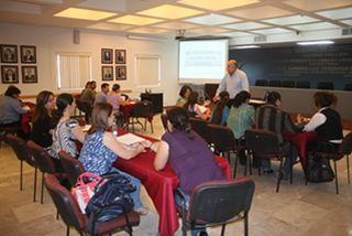 Presenta taller sobre el potencial humano