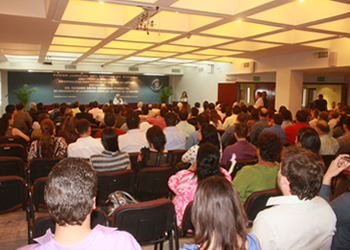 Imparte conferencia magistral sobre reformas a Ley de Amparo