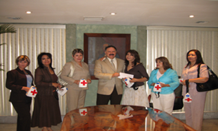 Hoy se efectuó la colecta de la Cruz Roja en el STJ.