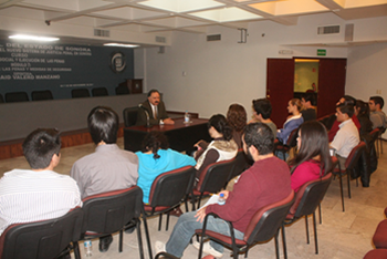 Plática sobre el funcionamiento del Supremo Tribunal