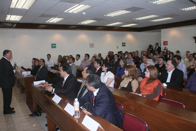 Azuela Güitrón habló de ética judicial