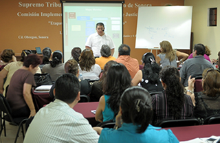 Conocen sobre Etapas del Procedimiento Penal Acusatorio en el sur del Estado