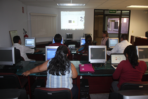 Personal administrativo del STJ asiste a curso de CorelDraw