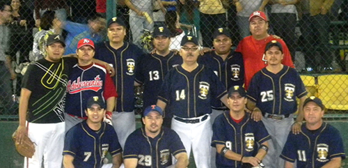 El equipo del Segundo Tribunal gana la Liga de Softbol del STJ