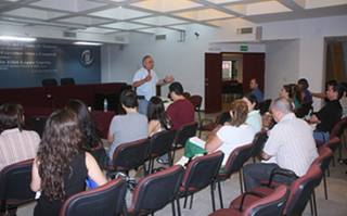 Imparten curso sobre comunicación para los juicios orales