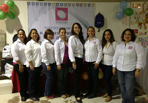 Participa Voluntariado del STJ en Bazar Escolar 2013