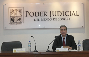 Imparte conferencia magistral Dr. Eduardo Ferrer Mc-Gregor