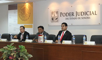 Presentan libro del Código Nacional de Procedimientos Penales Comentado